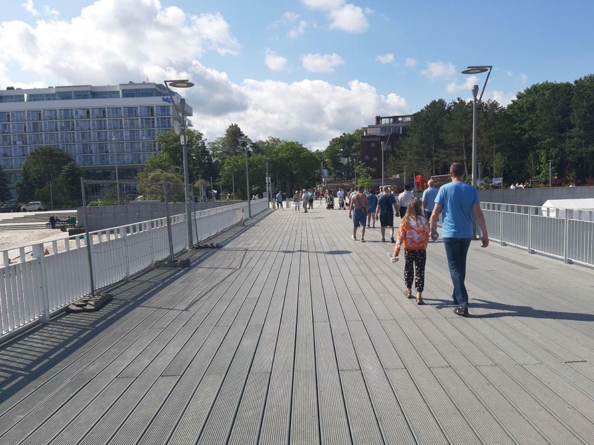 Apartament Baltyk Nadmorskie Tarasy Z Parkingiem Kolobrzeg Luaran gambar