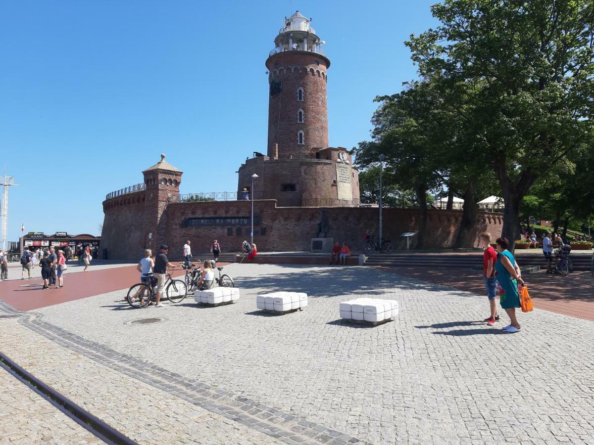 Apartament Baltyk Nadmorskie Tarasy Z Parkingiem Kolobrzeg Luaran gambar