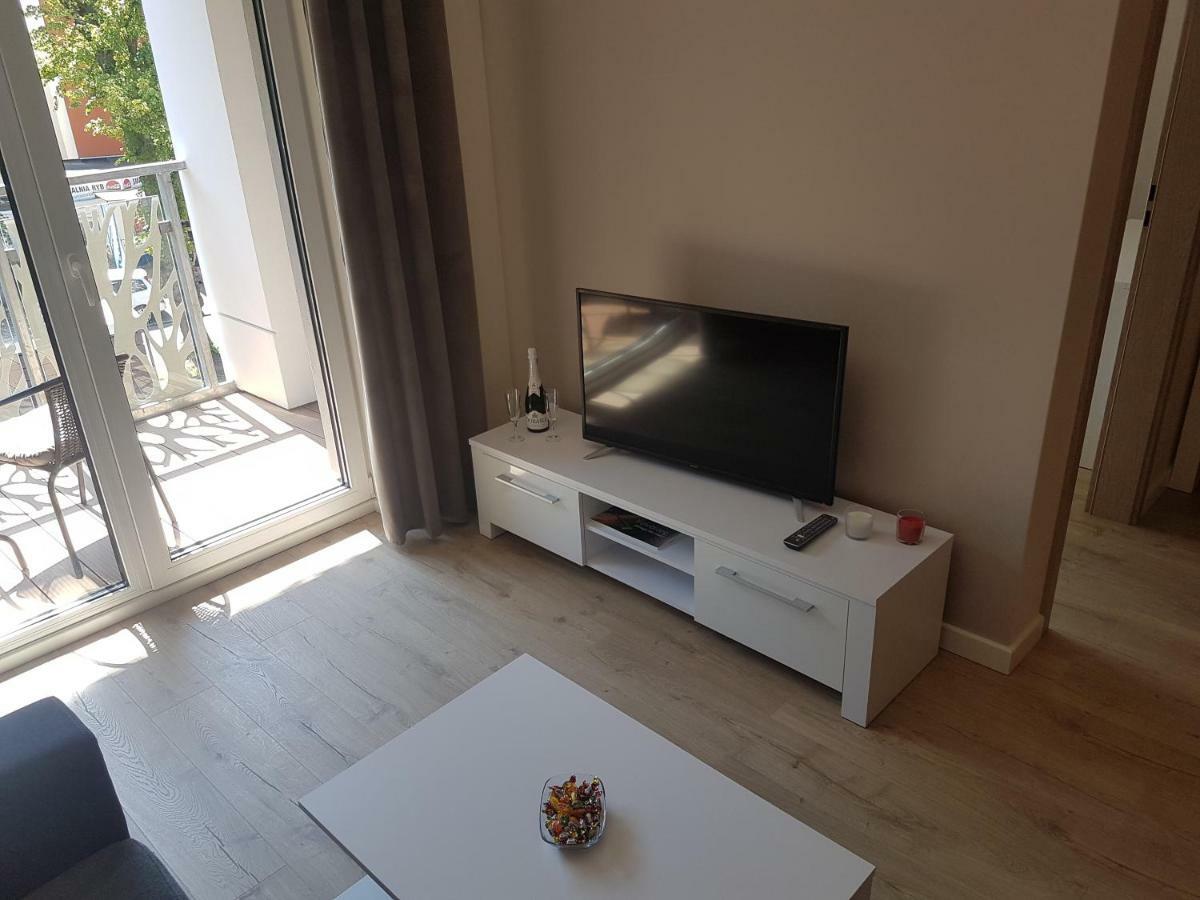 Apartament Baltyk Nadmorskie Tarasy Z Parkingiem Kolobrzeg Luaran gambar