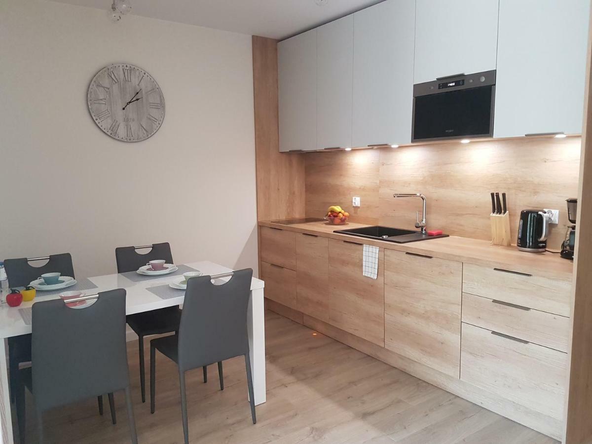 Apartament Baltyk Nadmorskie Tarasy Z Parkingiem Kolobrzeg Luaran gambar